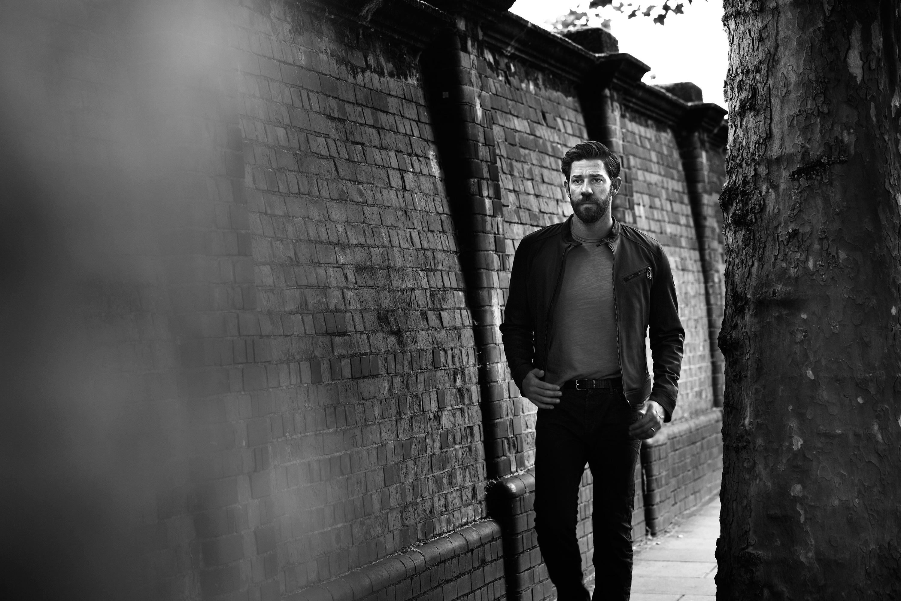 Photograph 2016 Chris Floyd John Krasinski John Krasinski - Male;Location;Portrait;Actor;Comedy