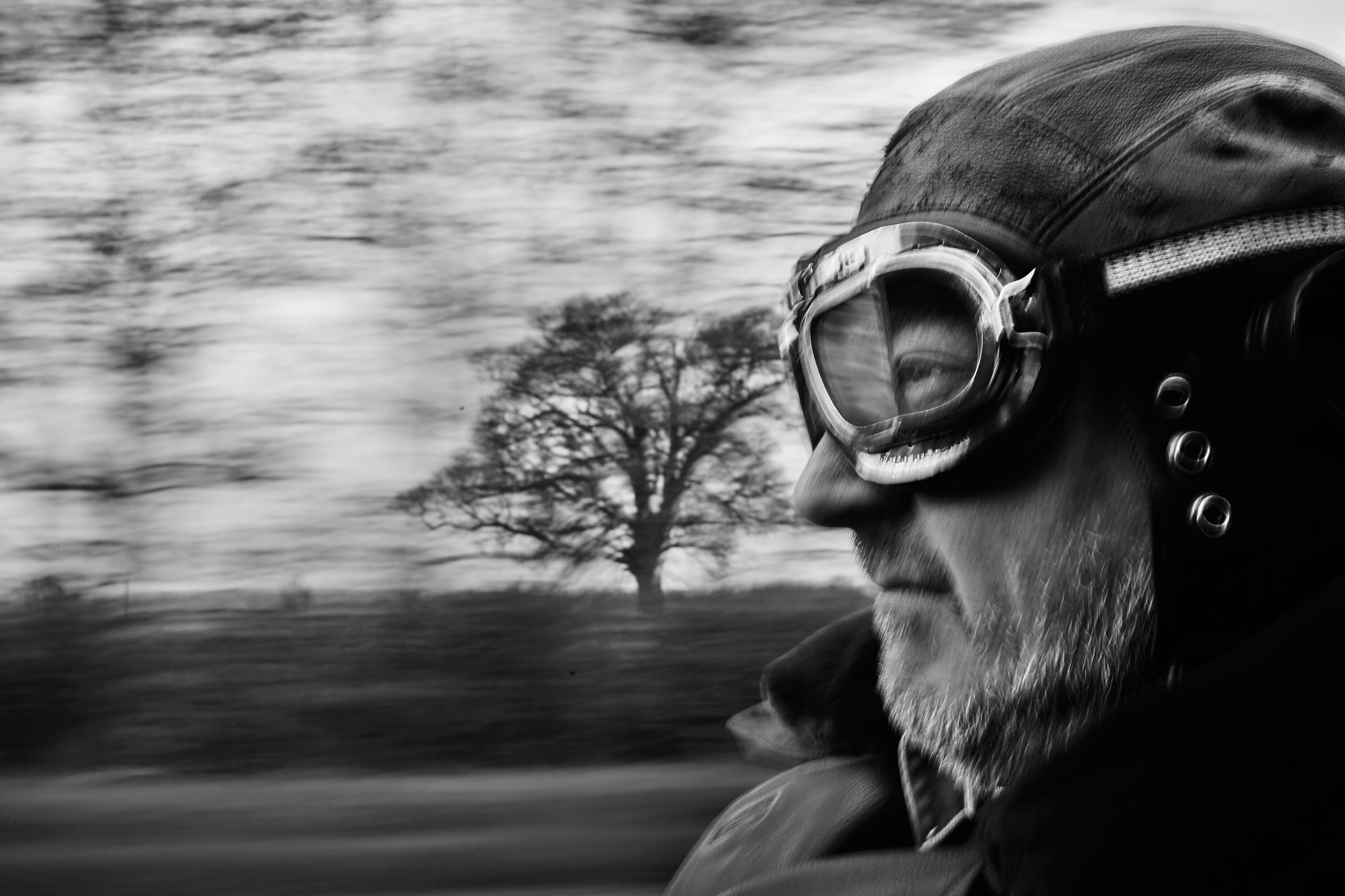 Photograph Copyright © Chris Floyd Dunhill for Esquire Big Black Dunhill for Esquire Big Black - Cars;Fashion;Reportage;Car;Male;Location;Flying Scotsman